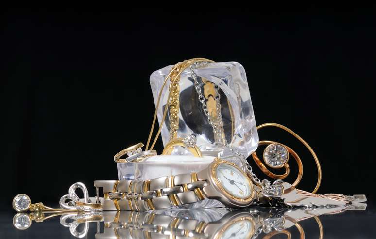 NAICS Code 423940 - Jewelry, Watch, Precious Stone, and Precious Metal Merchant Wholesalers